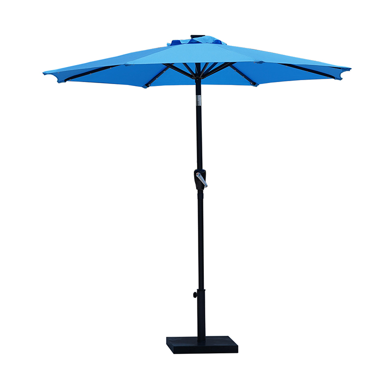 Market Umbrella With Crank